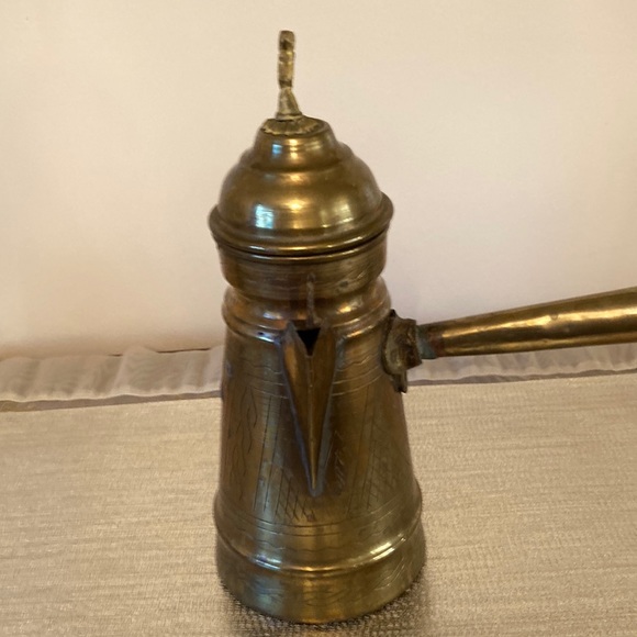 Antique Brass Arabic Turkish Dallas Coffee Pot Decor - Picture 1 of 8